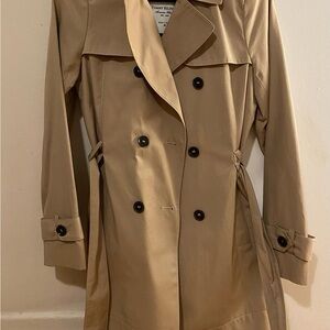 Tommy Hilfiger Tan Trench Coat with Epaulettes and Belt